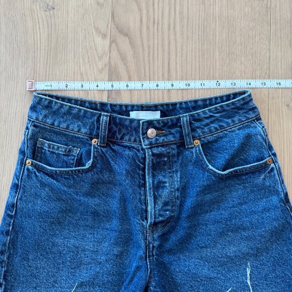H&M | High Waisted Jean Shorts | Dark Blue Wash | Size 4 - Picture 4 of 7